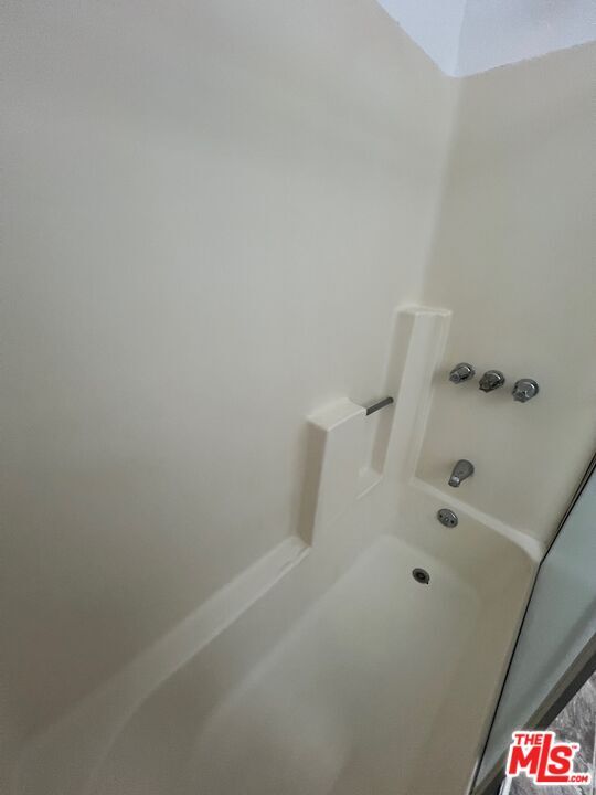 Building Photo - 1114 W 155th St