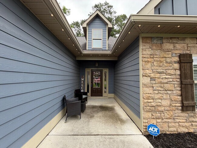 Building Photo - Nice 3/2 House with Bonus in Shannon- $2,850