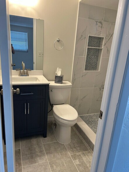 Building Photo - 6122 Arthur Ave