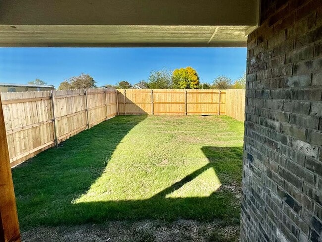 Building Photo - New Modern 2BR/2BA Duplex | Fully Furnished | Pet-Friendly