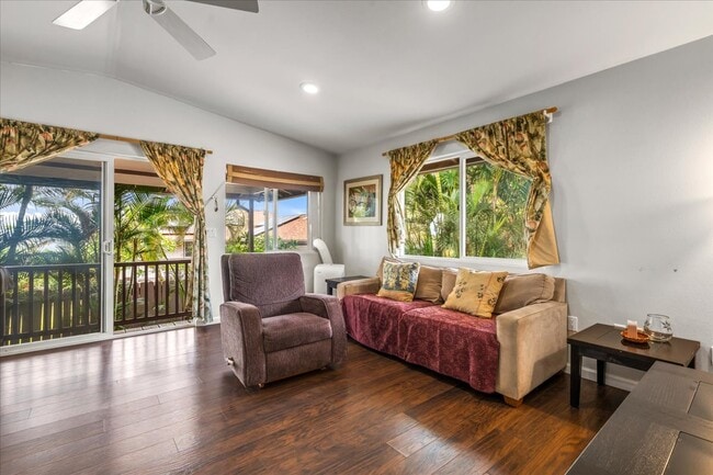 Building Photo - 55 Piimauna St