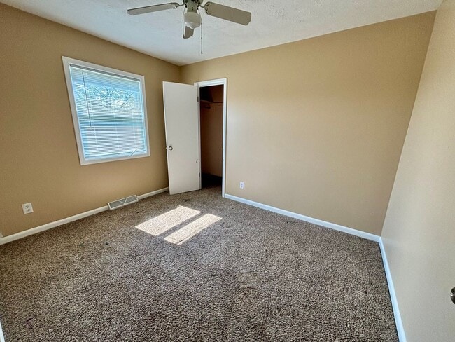 Building Photo - Italian Estates Property Management