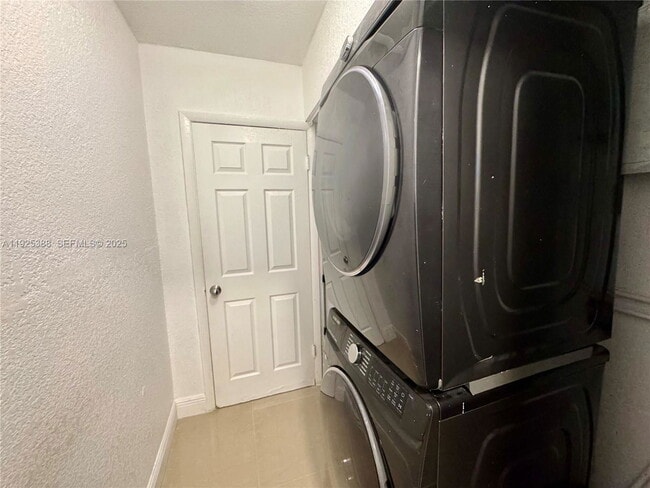 Building Photo - 12813 SW 20th St