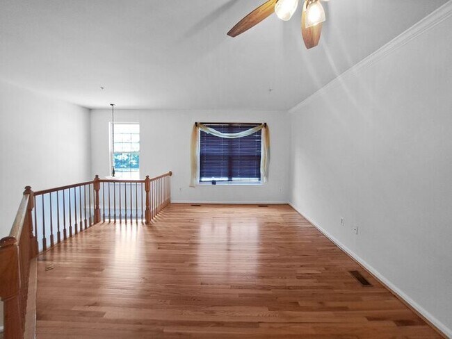 Building Photo - Charming 3-Level Brick Townhome in Waldorf...