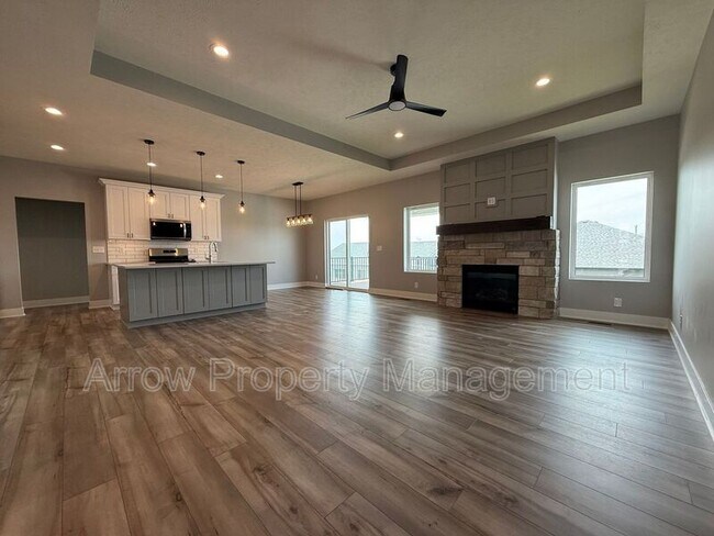 Building Photo - 9425 Estela Ave