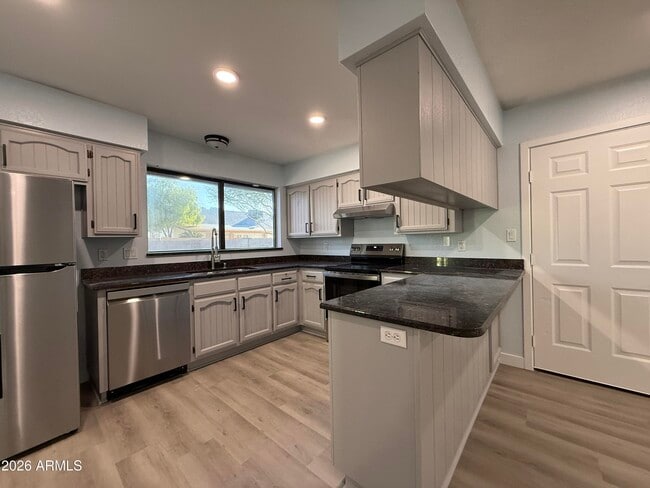 Building Photo - 1449 E McNair Dr