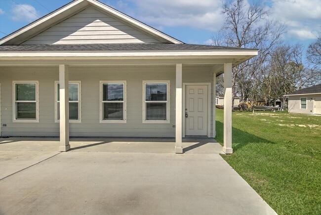 Building Photo - 201 N Bay