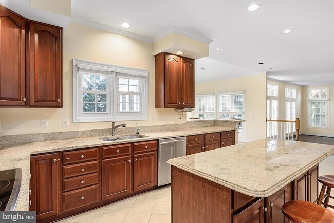 Building Photo - 4481 Shady Point Pl