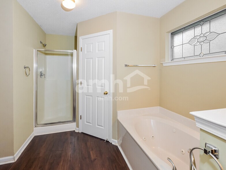 Building Photo - 11635 Dempsey Dr