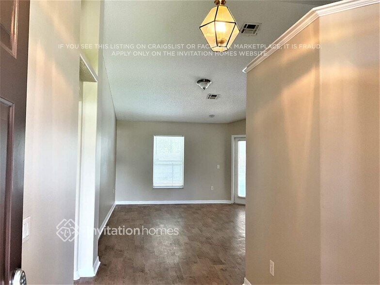 Building Photo - 317 Clermont Dr