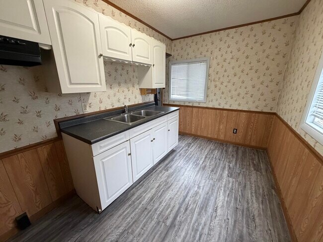 Building Photo - 509 Shadowlawn-