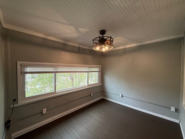 Building Photo - 780 Curfew St