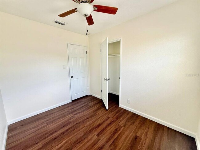 Building Photo - 4109 W Wallace Ave