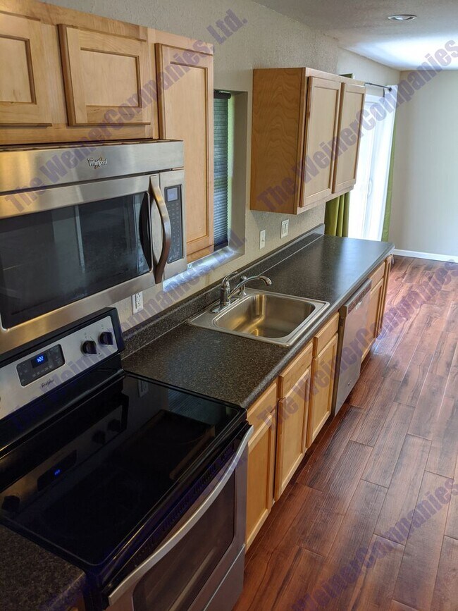Building Photo - Now leasing for August!