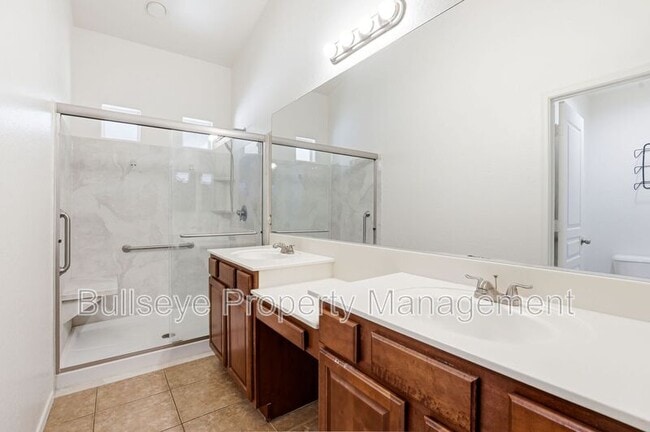 Building Photo - 21069 N Jocelyn Ln