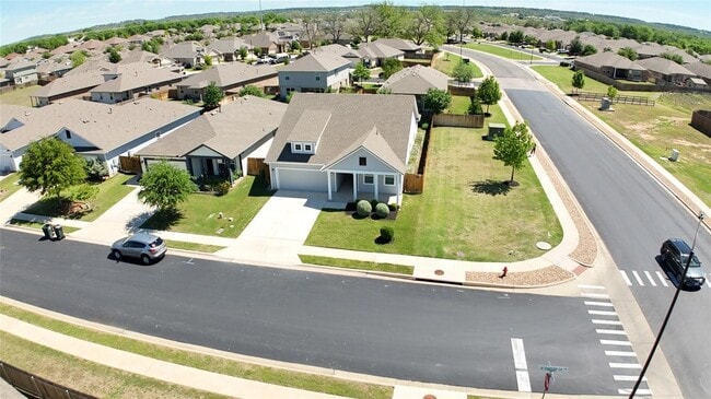 Building Photo - 103 Trailside Ln