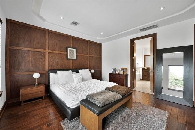 Building Photo - 51 Sandwell Place