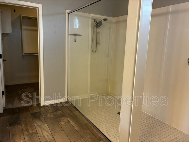 Building Photo - 10326 E Corbin Ave