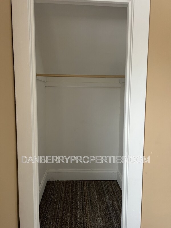 Building Photo - 2416 Lawton Ave