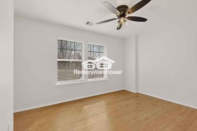 Building Photo - 4918 Silverweed Dr