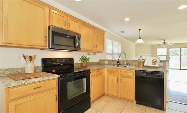 Building Photo - 2305 Arrowhead Pass