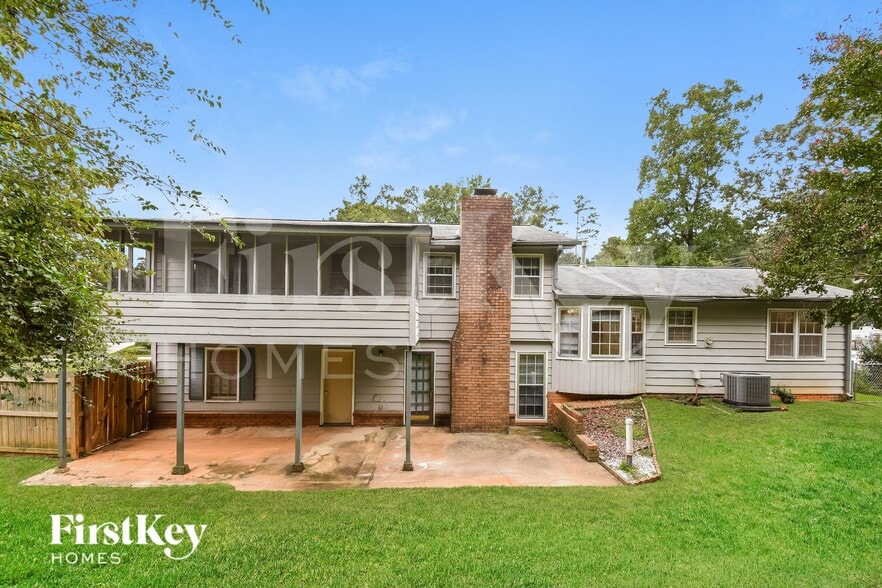 Building Photo - 3021 Wendwood Dr