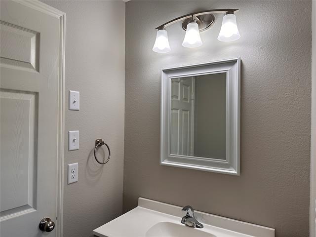 Building Photo - 11015 I-30 Frontage Rd