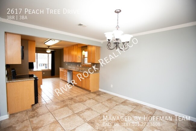 Building Photo - 2617 Peach Tree Dr