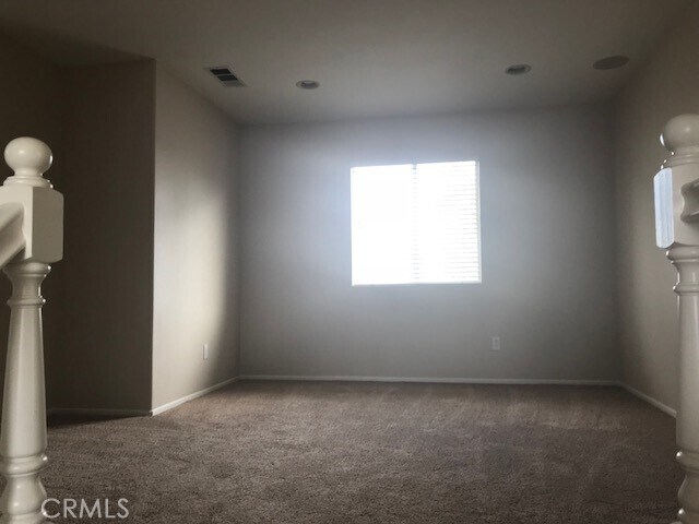 Building Photo - 3571 Hawthorne Dr