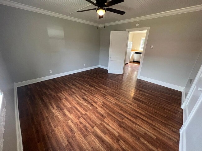 Building Photo - 142 Mimosa Pl