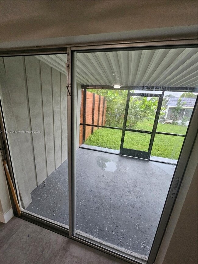 Building Photo - 7300 NW 76th Dr