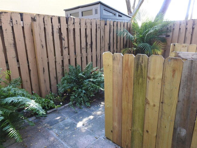 Building Photo - 1600 NE 3rd Ave