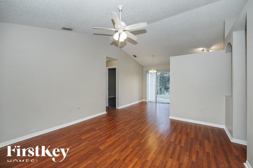 Building Photo - 797 Chestnut Ave