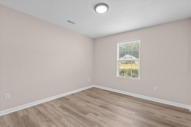 Building Photo - 324 Sequoia Pointe