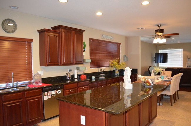 Building Photo - Fully Furnished