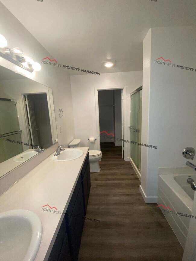 Building Photo - STATUS: AVAILABLE | R256 | $2595