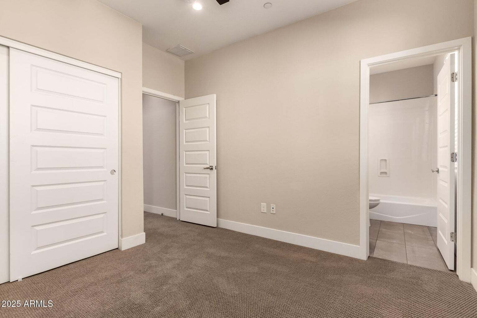 Building Photo - 820 N 8th Ave