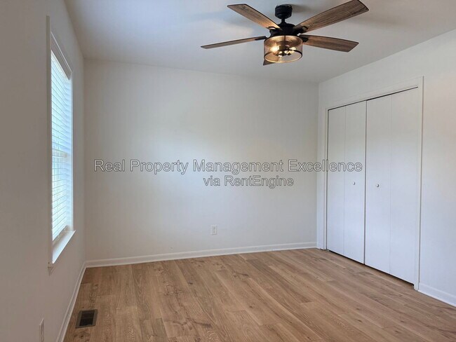 Building Photo - 108 Hassell Ct