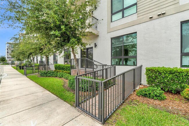 Building Photo - 8167 NW 41st St