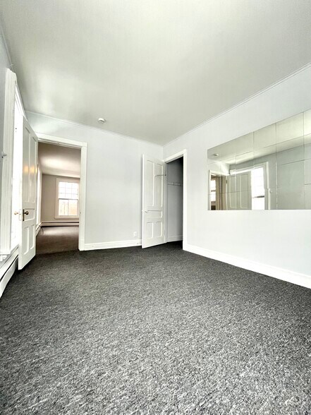 Building Photo - 104 Linwood Ave