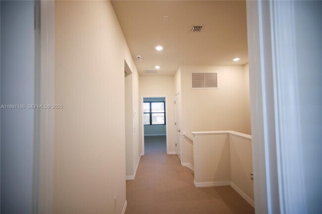 Building Photo - 8293 Cadre Noir Rd