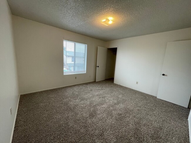 Building Photo - 1431 Cimarron Ct