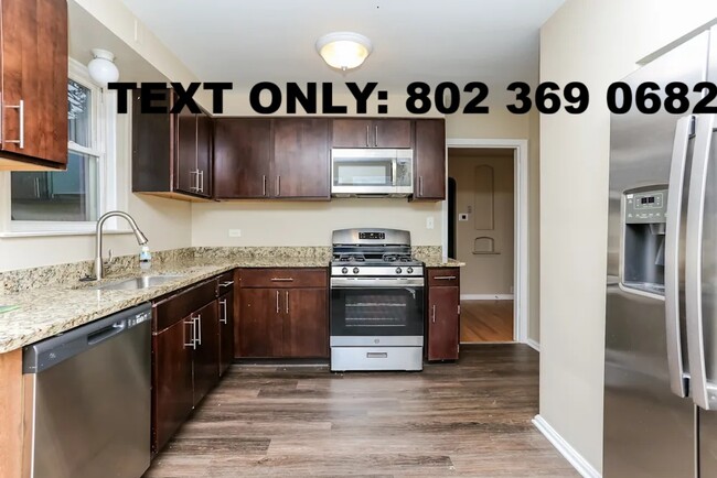 Building Photo - 9900 S Bell Ave