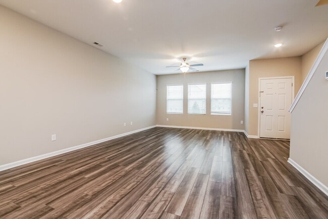 Building Photo - 364 Stone Arbor Wy