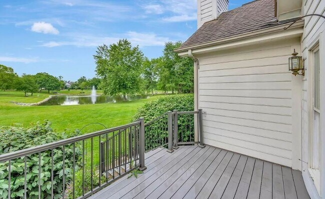 Building Photo - 9696 Carriage Run Ct