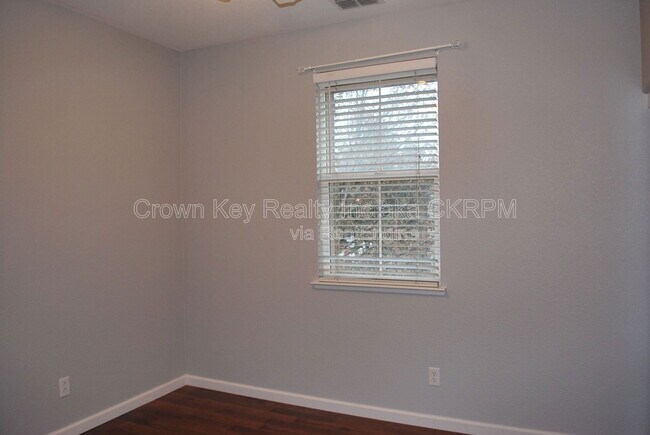 Building Photo - 297 Emory Oak Pl