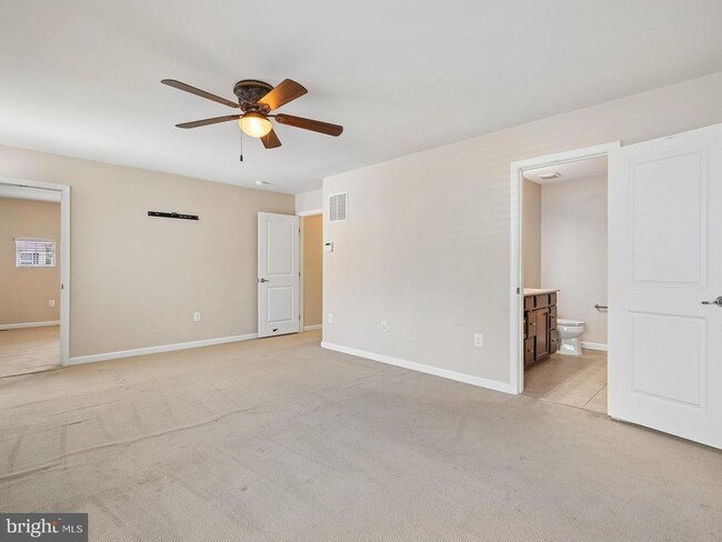 Building Photo - 23 Taylors Hl Wy