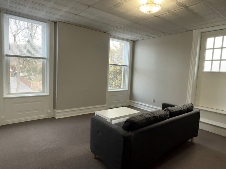 Living room - 112 W Main St