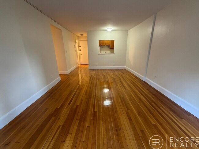 Building Photo - 33 Lancaster Terrace