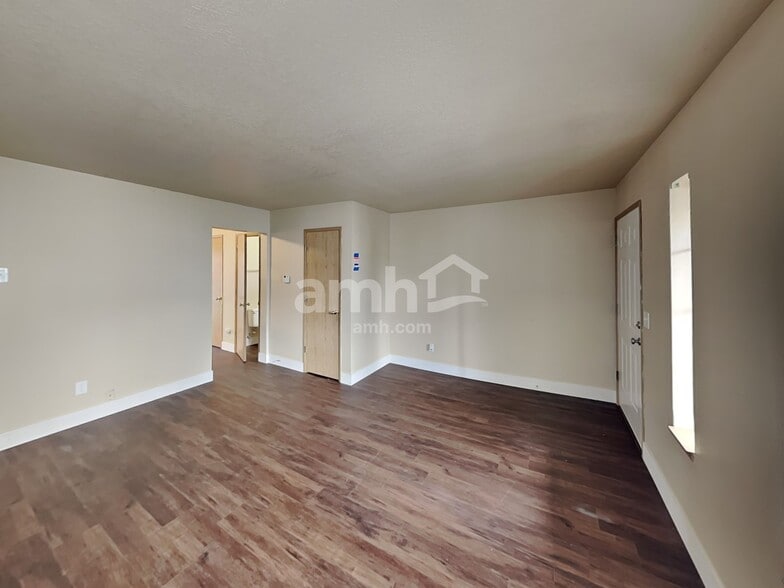 Building Photo - 16966 SW Steele Way